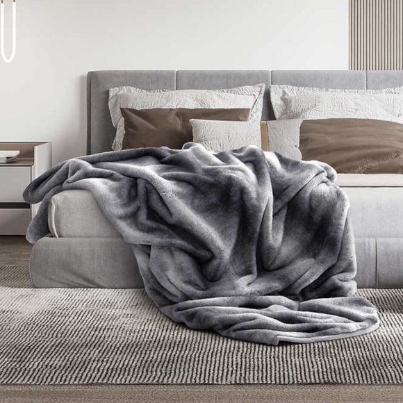 MON CHATEAU Bedding Mon Chateau Luxury Collection Faux Fur